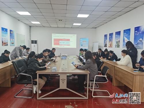 人保财险江西九江浔阳支公司走进多家合作车商开展 惠浔保 产品介绍会